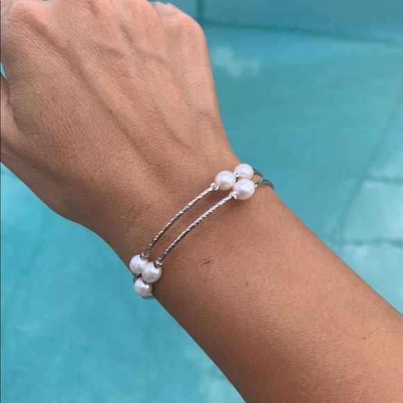 COPY - Pearl stretchy wire rose gold  color adjustable bracelet - Picture 2 of 6